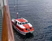 Tenderboote vor Bornholm