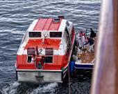 Tenderboote vor Bornholm